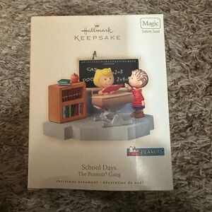 Hallmark Keepsake Peanuts Classroom Ornament